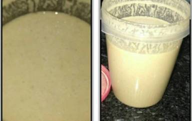 Añadir el calabacín y triturar, nos quedara una pasta, añadir agua fría y continuar triturando. Con la textura de un gazpacho.