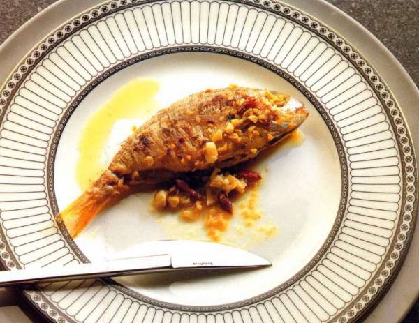 Besugo a la donostiarra