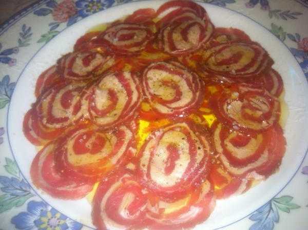 Carpaccio de ternera con foie