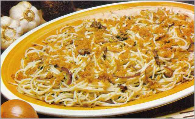 Espaguetis napolitanos