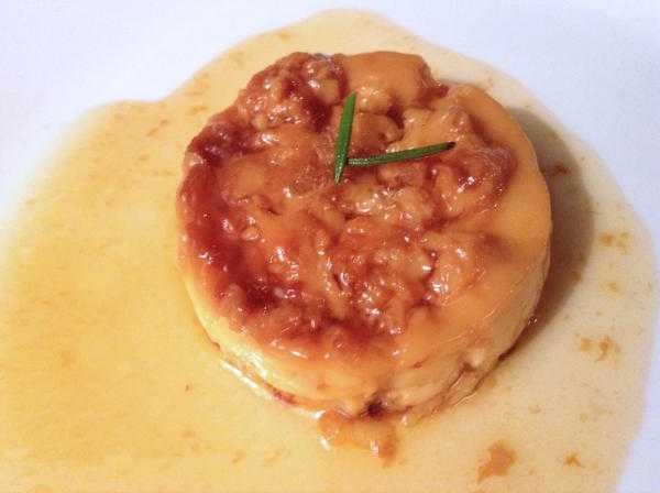 Flan de vainilla y chocolate blanco