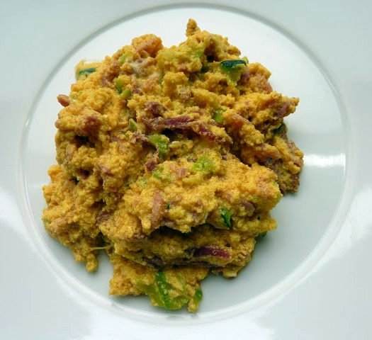 Huevos revueltos con hierbas