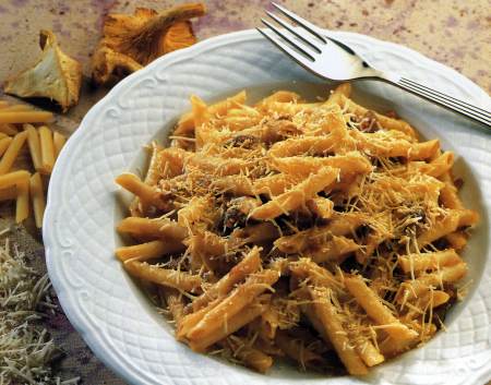 Macarrones al queso con setas