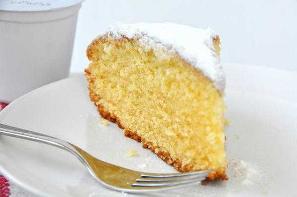 Queque de yogur esponjoso