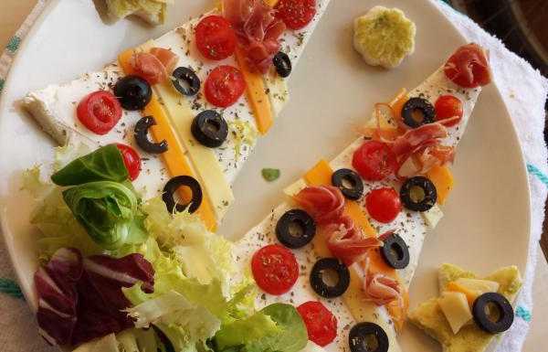 Sándwich con forma de árbol de navidad