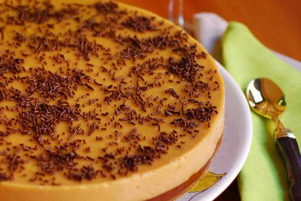 Tarta de turrón blando jijona