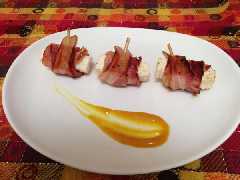 Bacon relleno de halloumi