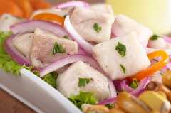 Ceviche de pescado peruano