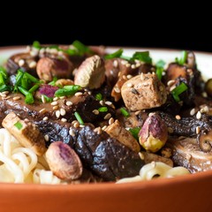 Fideos con setas shiitake