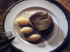 Filete de buey al enebro y al queso