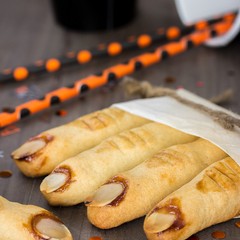 Galletas de dedos de bruja para Halloween