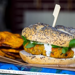 Hamburguesa de tempeh y cereales