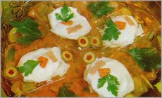 Huevos con gelatina