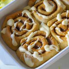 Rollos de canela con glaseado