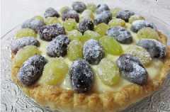 Tarta de uvas con crema pastelera