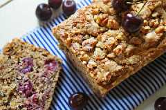 Torta de cerezas y nueces