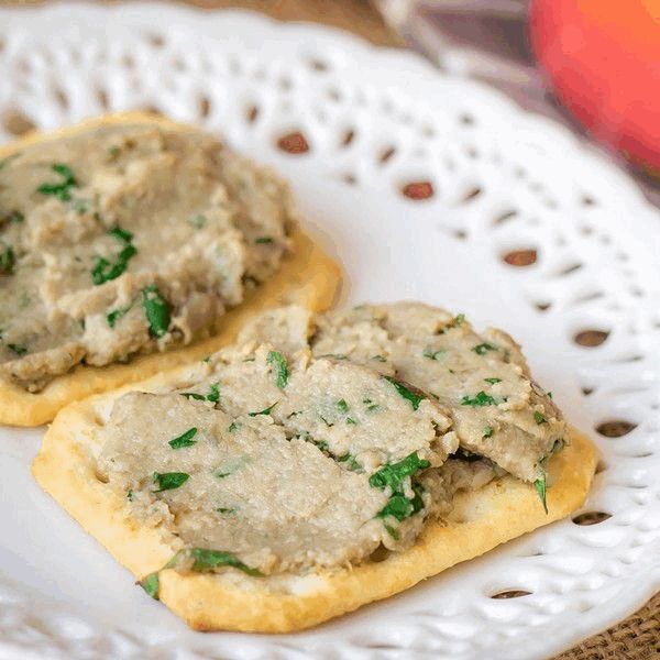 Paté de champiñones con cilantro y lima